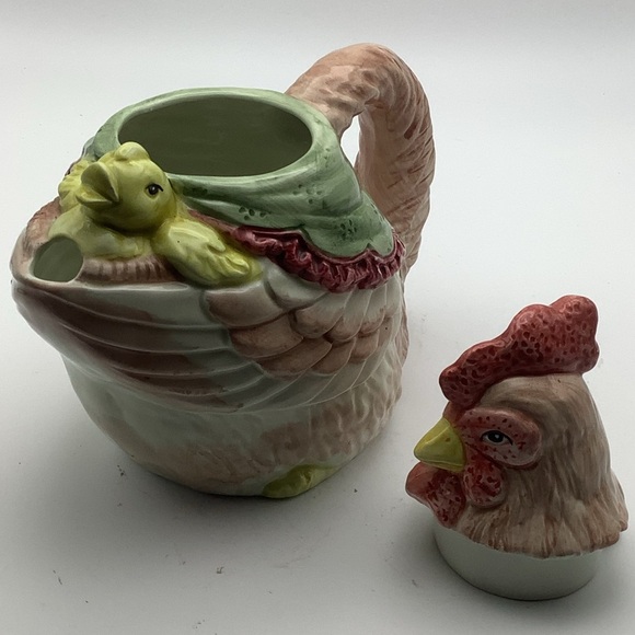 Hen and Chick Ceramic Teapot - Picture 8 of 12